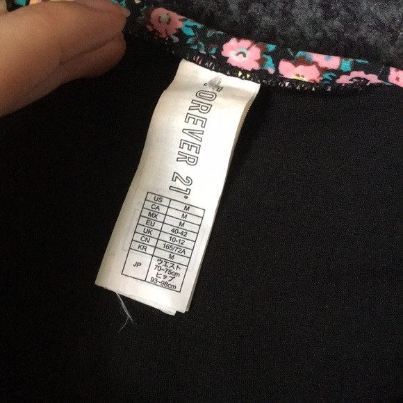 Bikini - Picture 2 of 3